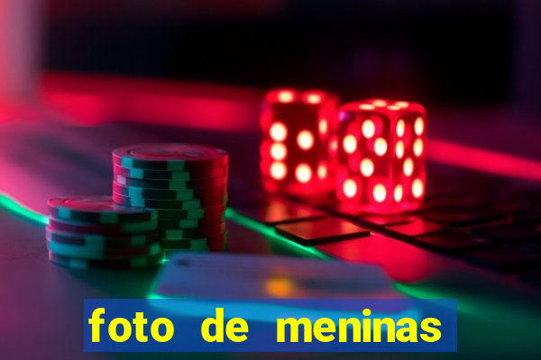 foto de meninas cacheadas fake